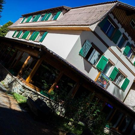 Hostel De La Plaza Amalia San Carlos de Bariloche Exteriér fotografie